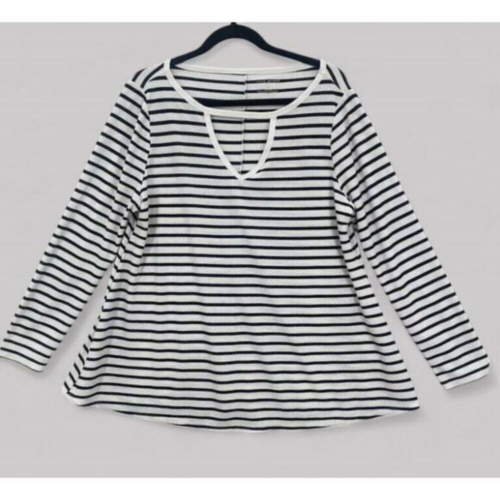 Lane Bryant Top Womens 10/12 Black White Waffle Cutout Swing Shirt M/L Cozy Chic